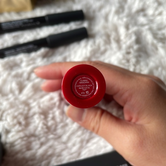 VIP Room NARS essentials set. NWT - Picture 9 of 9